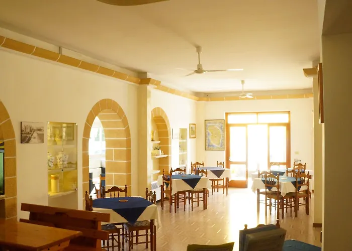 Hotell 2 Mari Santa Maria di Leuca