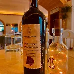 2 Mari Hotel