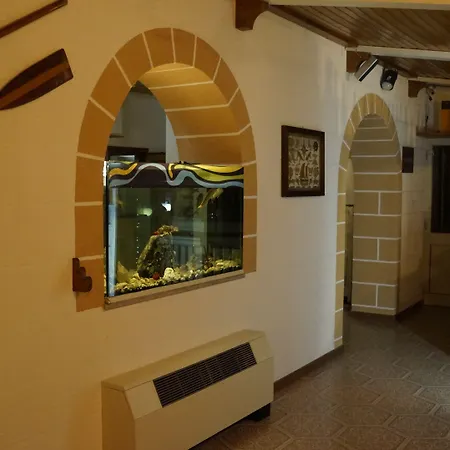 2 Mari Hotel 2*