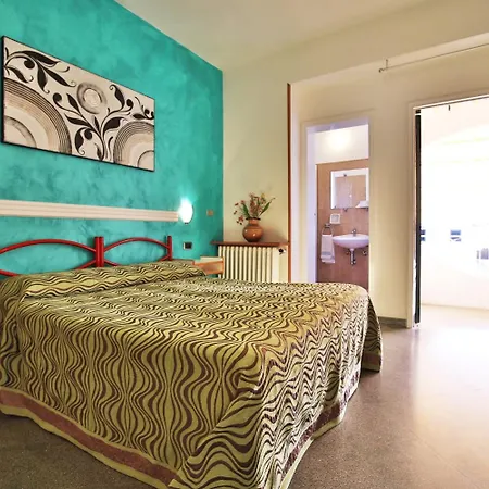 2 Mari Otel